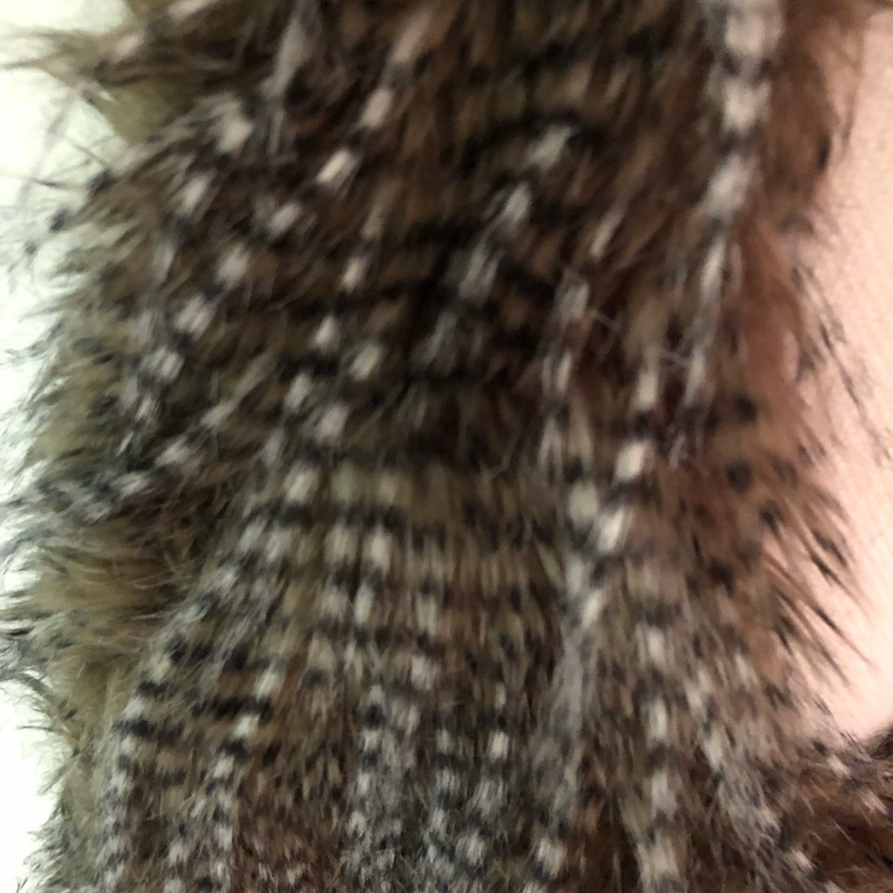Vest - Picture 3 of 3